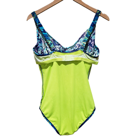 Title Nine - Picture 4 of 12